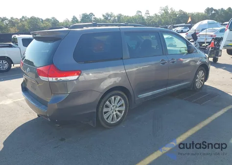 2011 Toyota Sienna Le z USA, uszkodzony, nr VIN 5TDJK3DC5BS019471